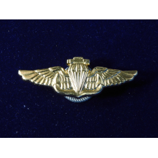 Нагрудний знак Парашутист військово-морських сил України
