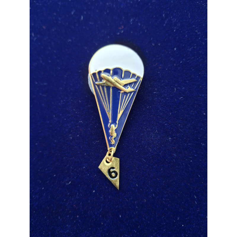 Знак парашутист 6 стрибків